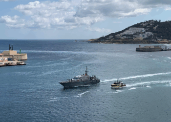 Alvise Pérez propone que la Armada lidere la lucha contra el narcotráfico en el Estrecho