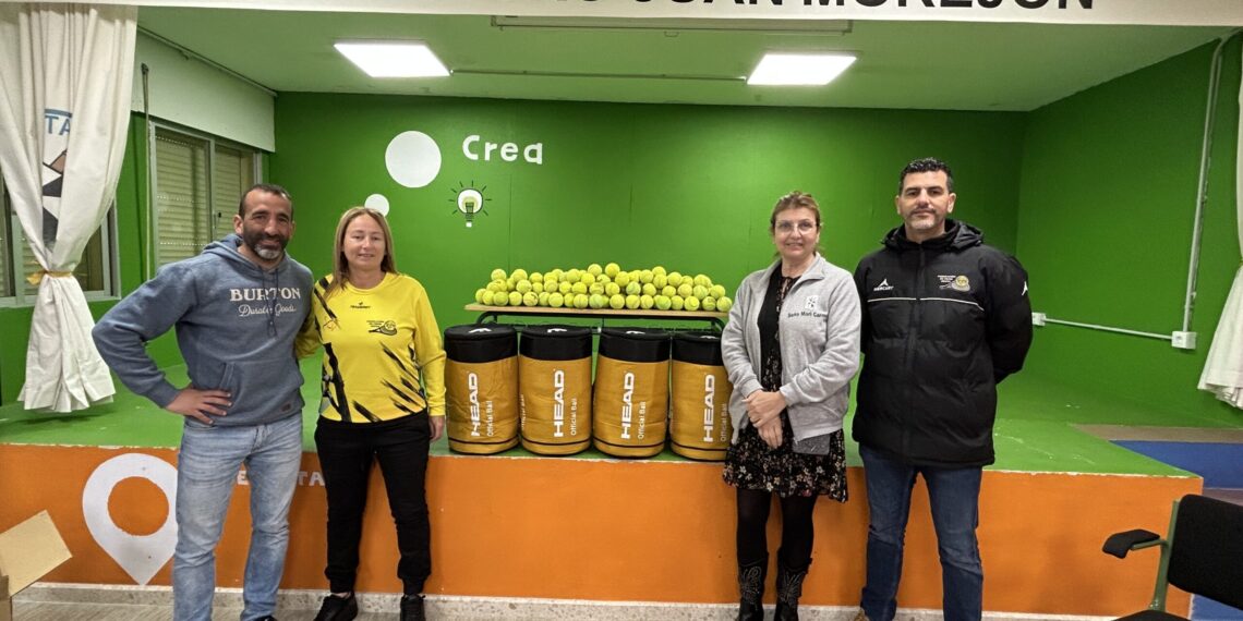 El CEIP “Maestro Juan Morejón” Recibe 400 Pelotas de Tenis de la Federación de Tenis de Ceuta en su Campaña Saludable
