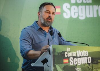 Abascal minimiza la crisis de Vox en Murcia y denuncia una «estrategia conjunta» de PP y PSOE