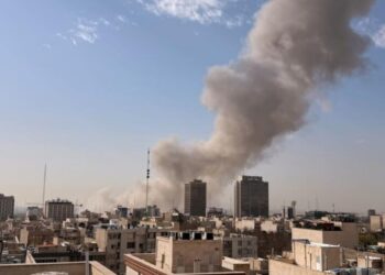 Israel y EE. UU. lanzan un ataque preventivo contra Irán: el país declara estado de emergencia