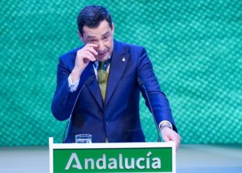 Moreno rinde un sentido homenaje al pueblo de Adamuz en el Día de Andalucía