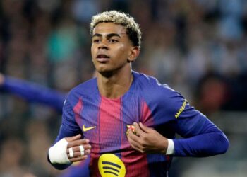 Lamine Yamal destaca con un triplete y afianza el liderato del Barcelona