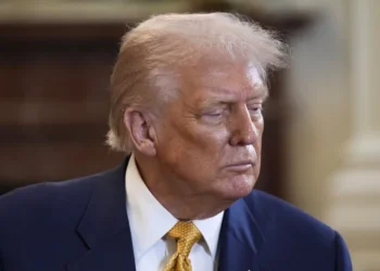 Trump confirma diálogo con el nuevo liderazgo iraní tras la muerte de Jameneí: «Quieren negociar y he aceptado»